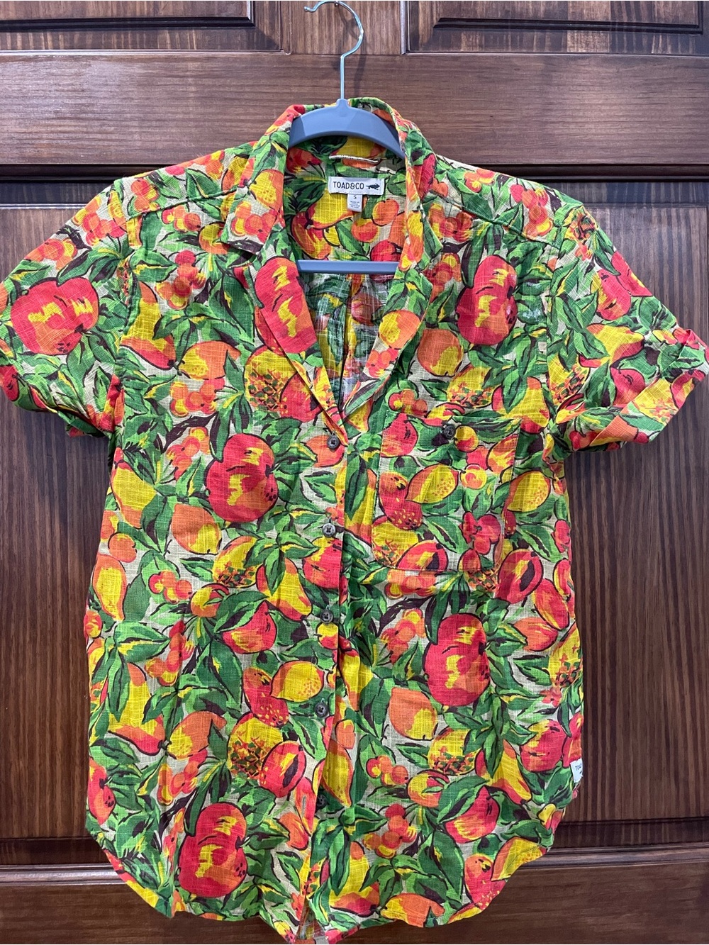 Toad&Co Women’s Short-Sleeve Fruit Print Button-Up Shirt